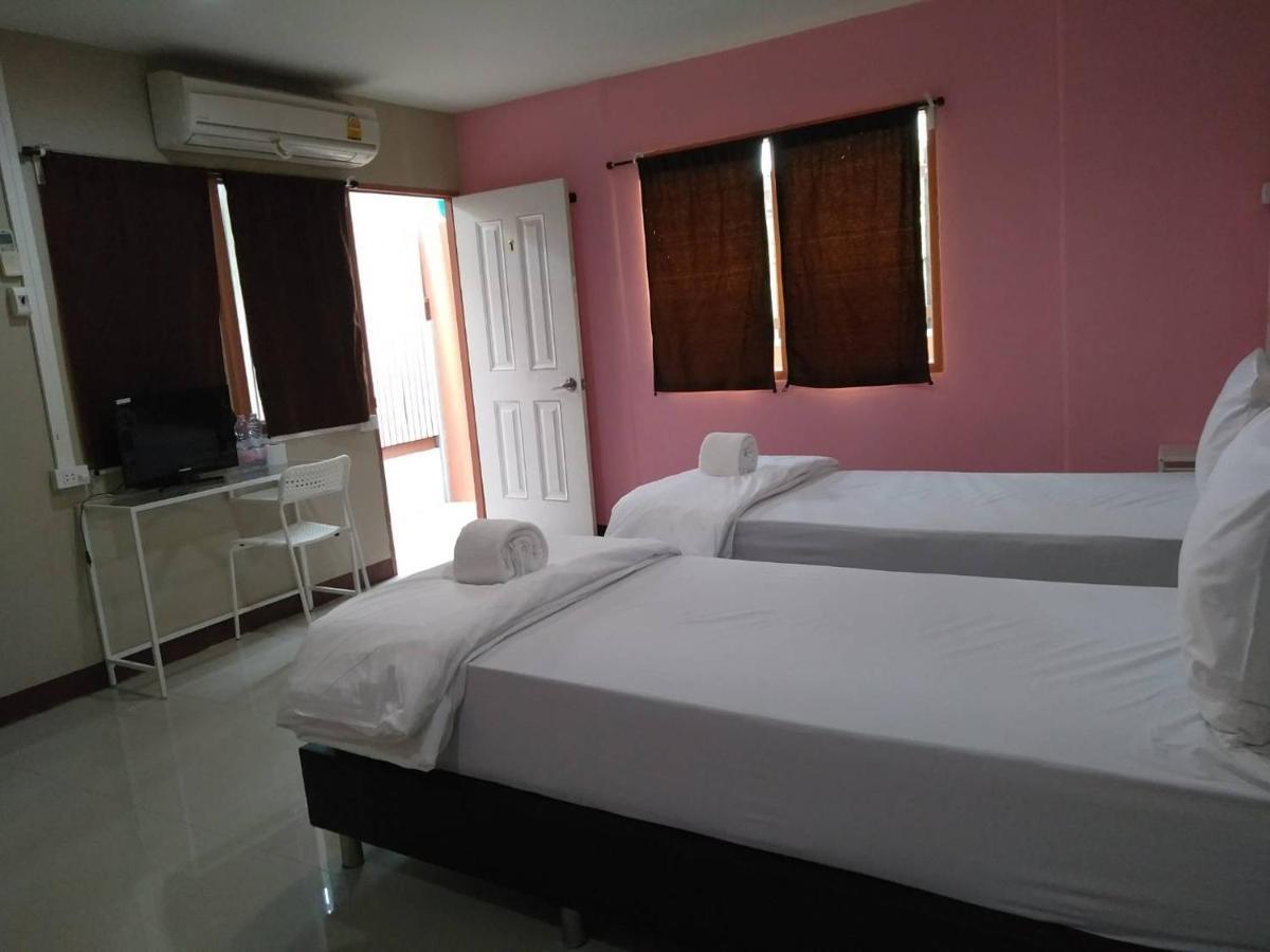 Wanderlust Bangkok Hostel Bagian luar foto